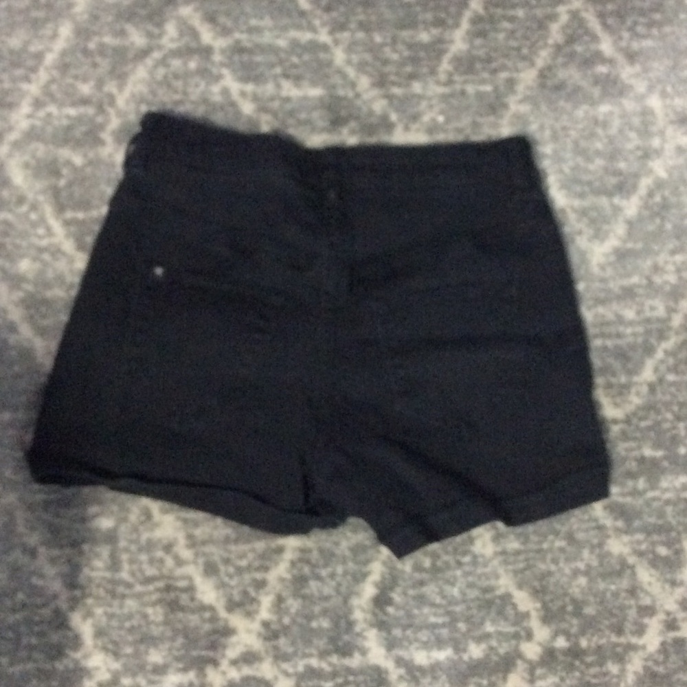 Shorts - Picture 4 of 4